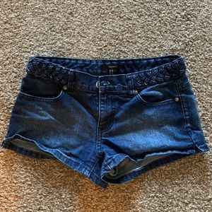 Forever 21 denim booty shorts size 26